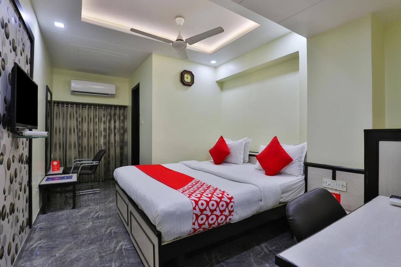 Oyo 17117 Hotel Rainbow Vadodara Dış mekan fotoğraf