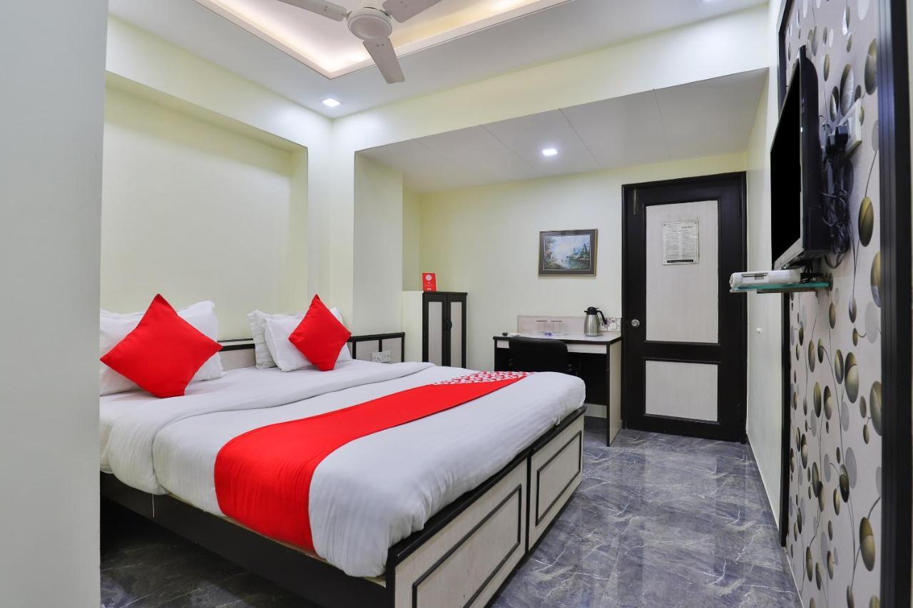Oyo 17117 Hotel Rainbow Vadodara Dış mekan fotoğraf