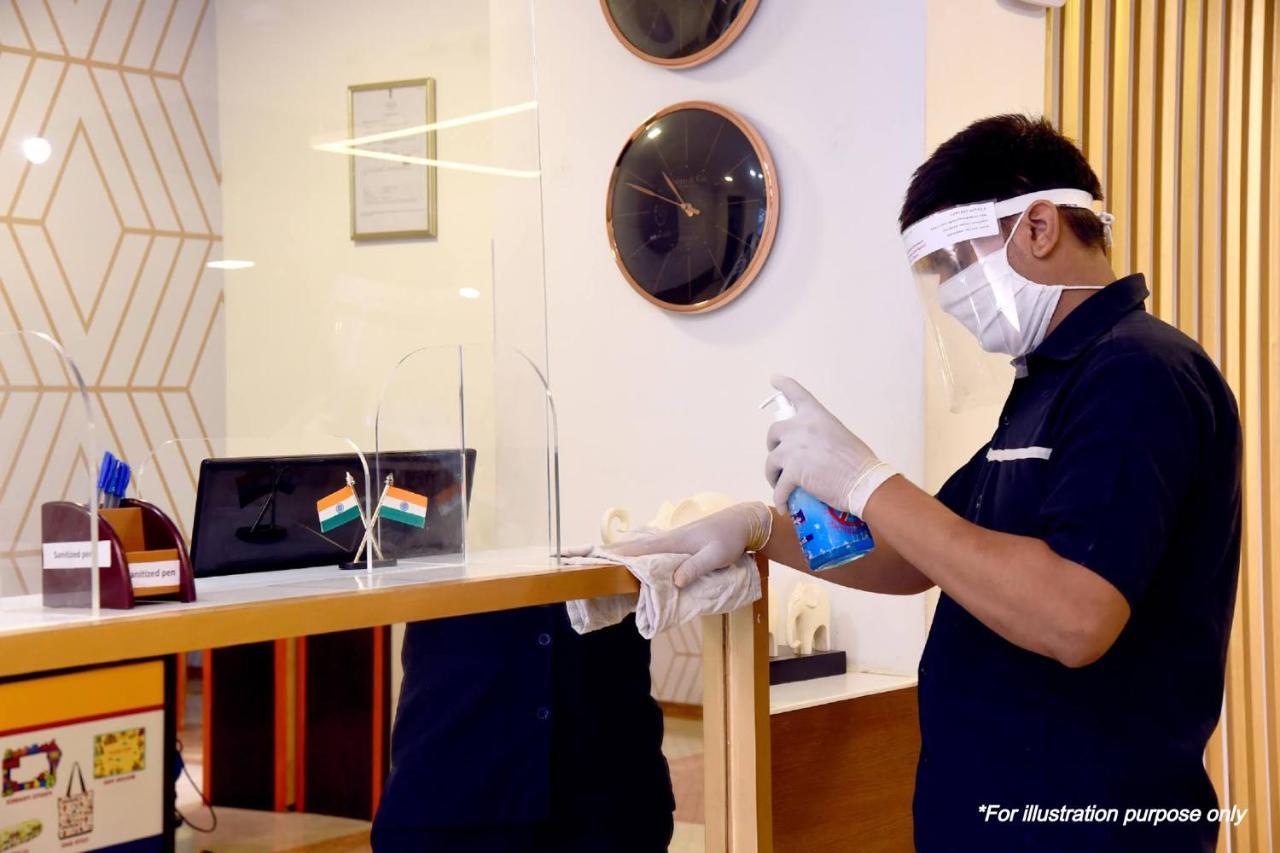 Oyo 17117 Hotel Rainbow Vadodara Dış mekan fotoğraf